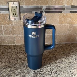 40oz Stanley mug navy 40